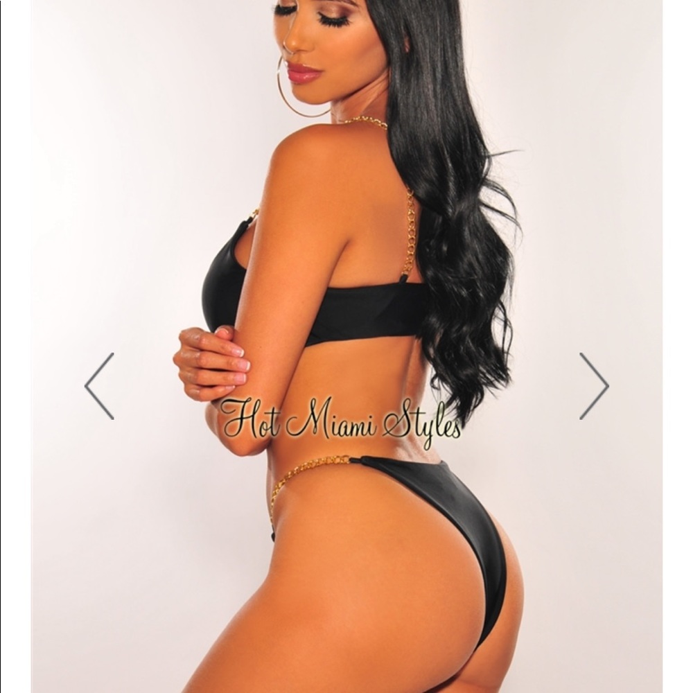 Black padded gold chain bikini - Picture 2 of 6